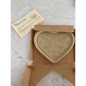 The‎ Pampered Chef Tan Stoneware Anniversary Cookie Mold Art Hearts 6" x 5.5"